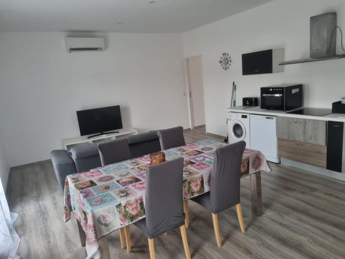Appartement Sejour , Cure Cransac Au 1Er Etage 2 Nuits Minimum Zewnętrze zdjęcie